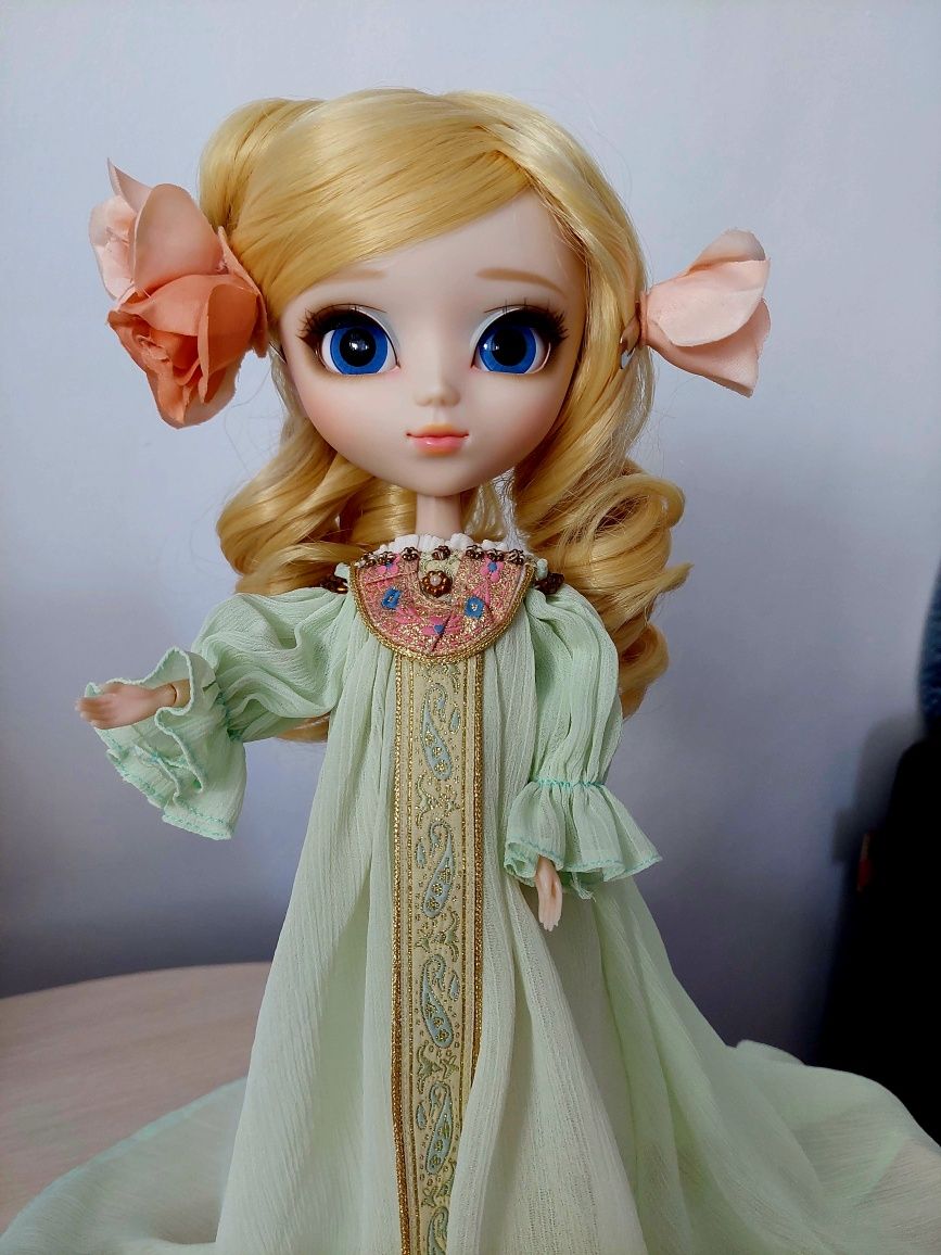 Papusa pullip Kore-superba și noua