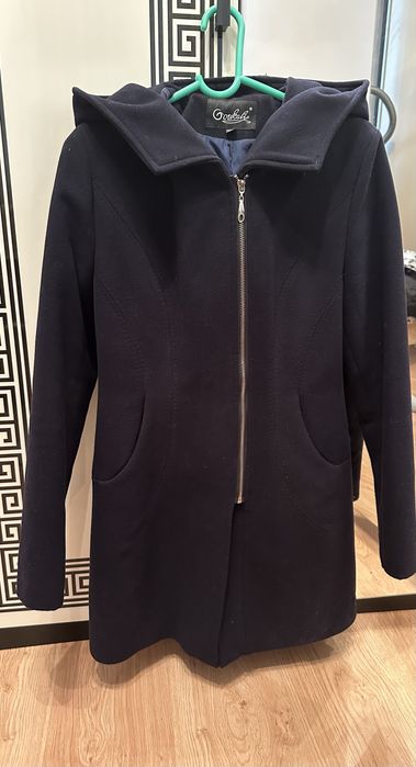 Продам пальто осенне-весеннее