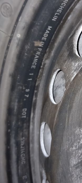 Джанти  железни  R14 4х100 J5.5 ET 36 Ц. Отвор 56.1 мм с летни гуми.