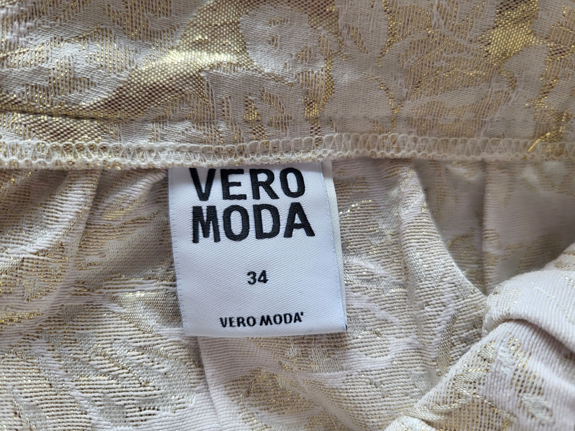 Vând fustă nouă Vero Moda -XS