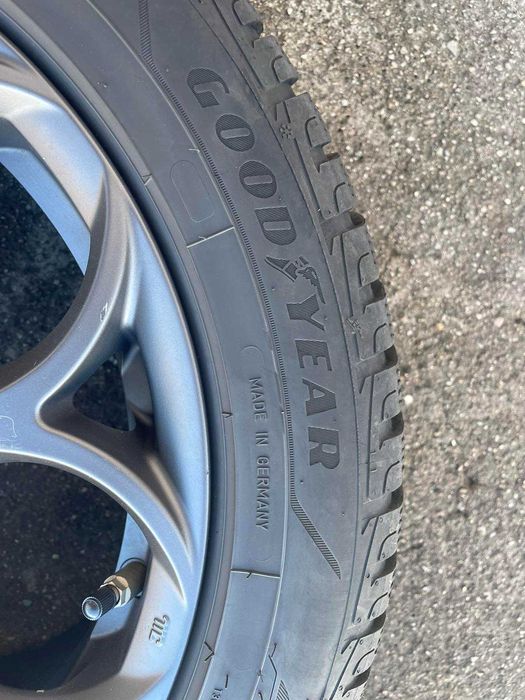 Комплект 4 бр. 17' оригинални джанти 4 бр. зимни гуми