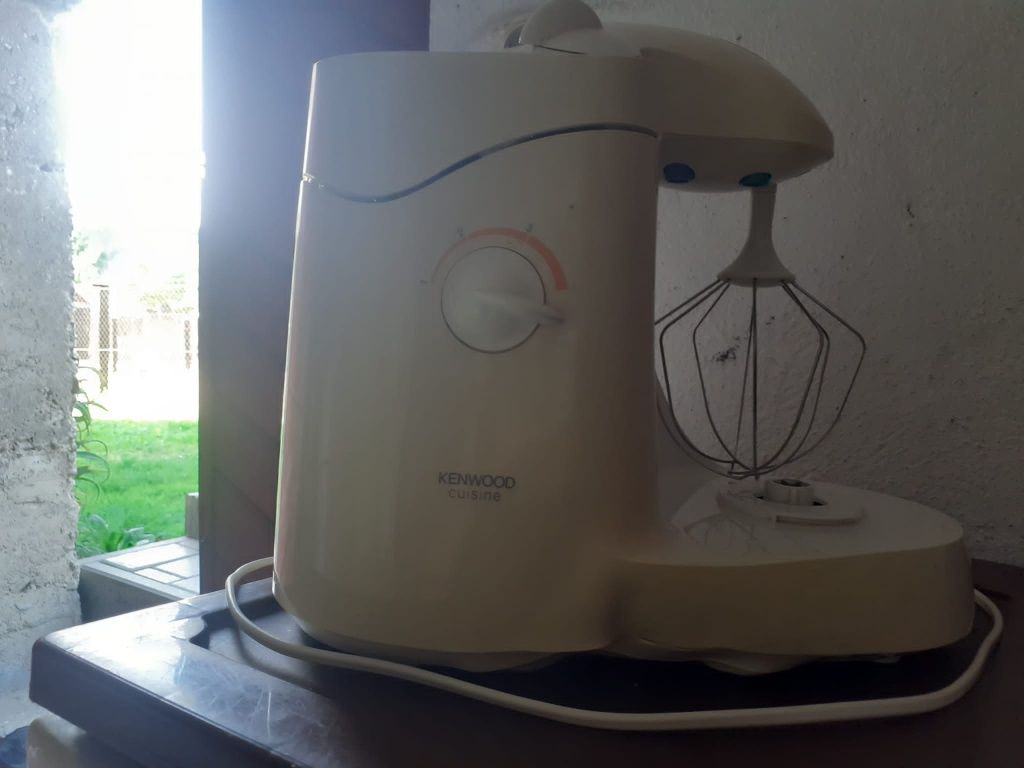 Aparat cu mixer Kenwood