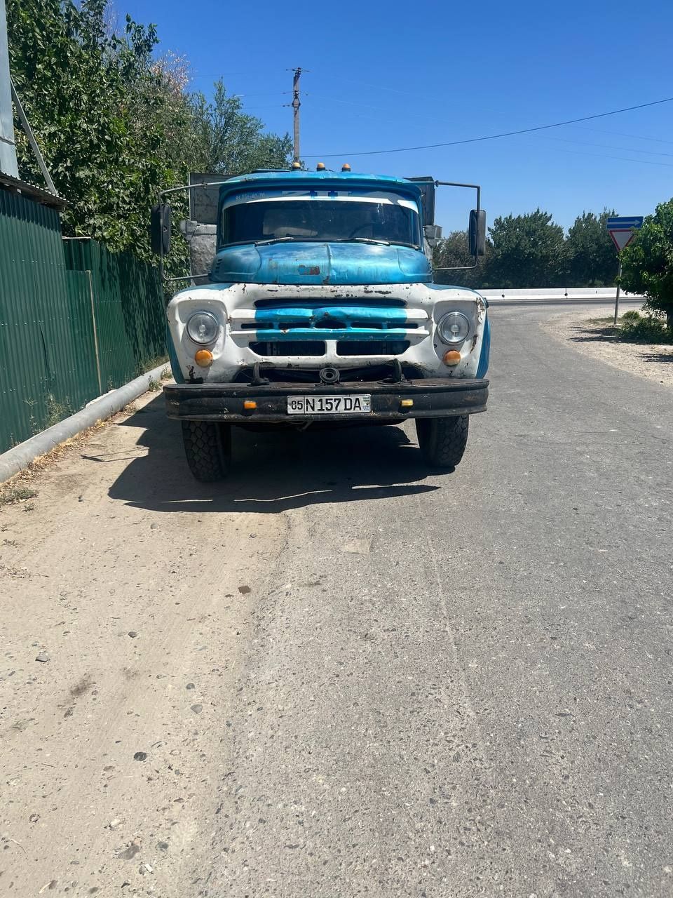 Zil 130 sotiladi dizel mator