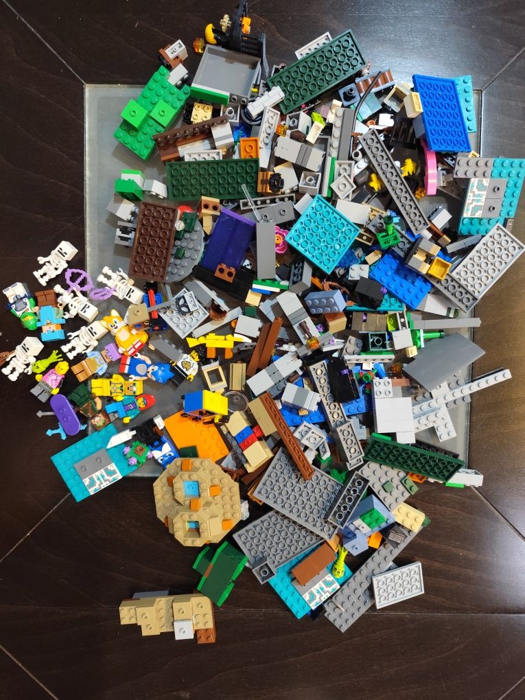 Lego - фигурки и други части