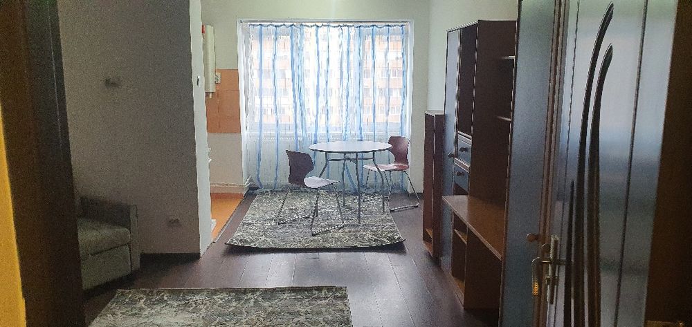 Închiriez garsonieră zonă centrala