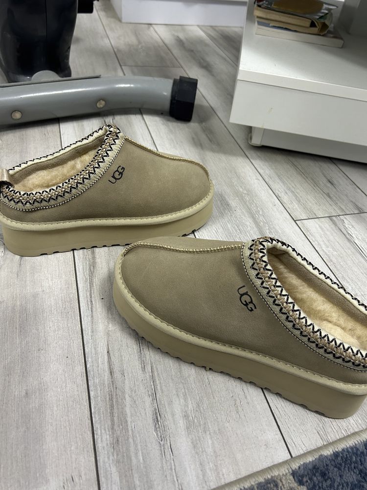Papuci Ugg Tazz bej