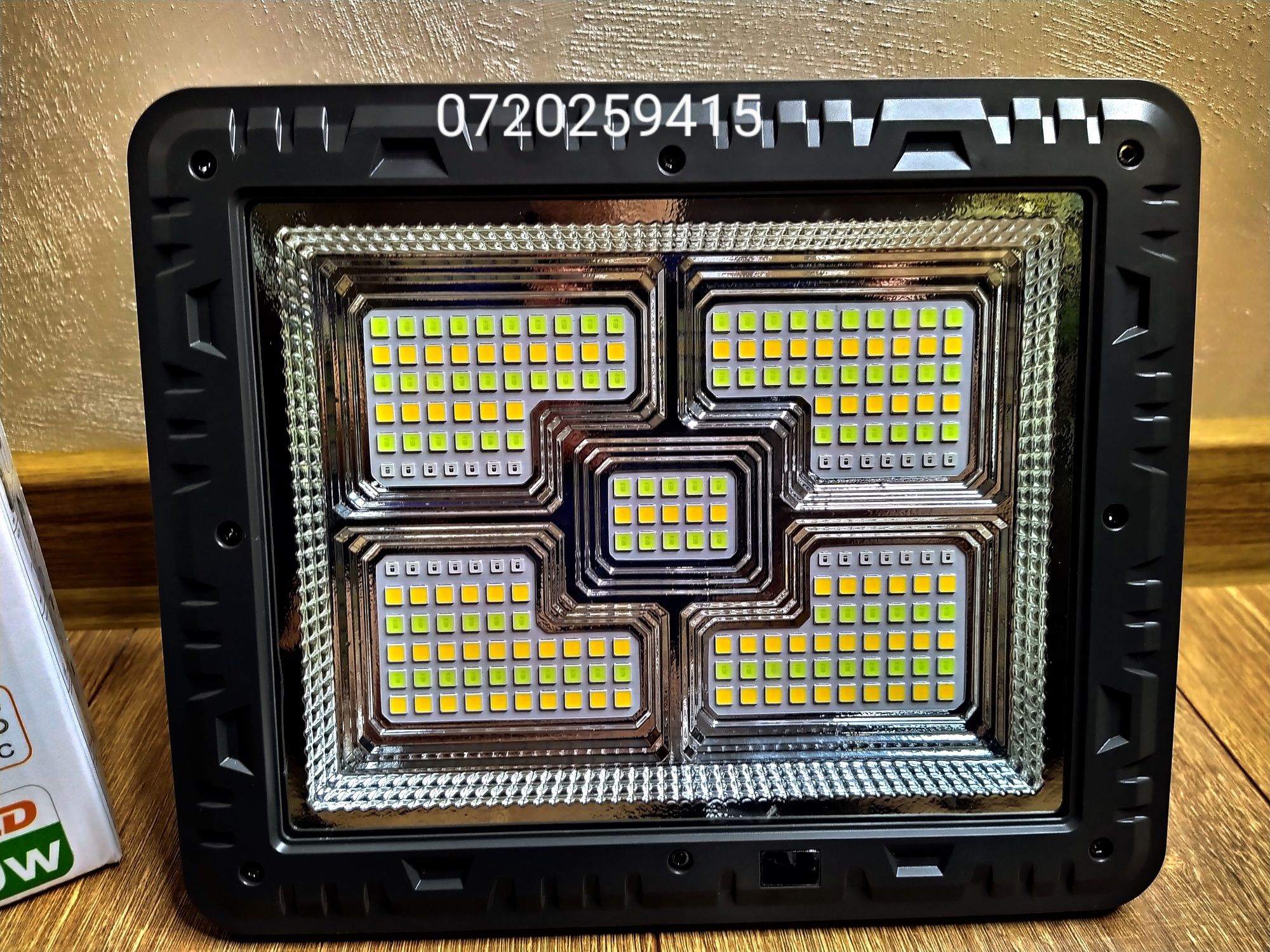 Proiector Solar 200W Portabil, Reîncărcabil, cu Telecomanda, Camping