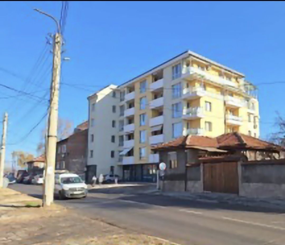 Продава се Тристаен апартамент в Пазарджик, Център - 84 кв.м за 1179 €/кв.м - Снимка #18
