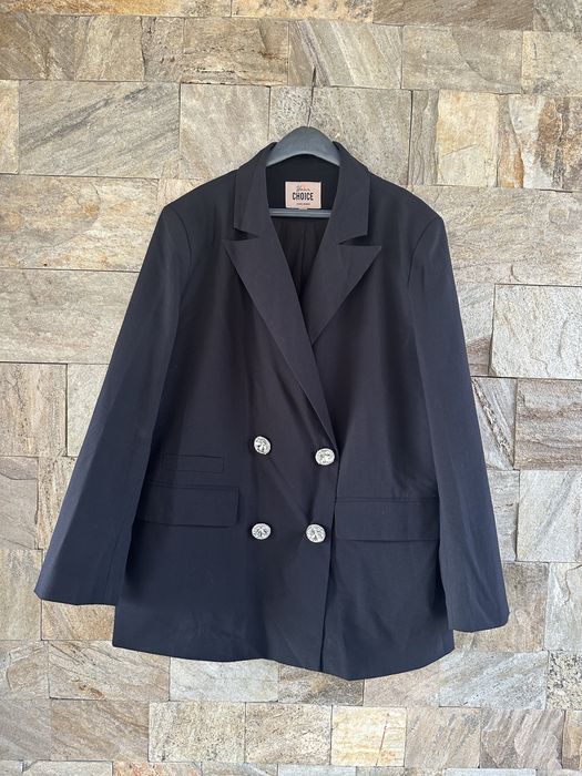 Дамски официални сака