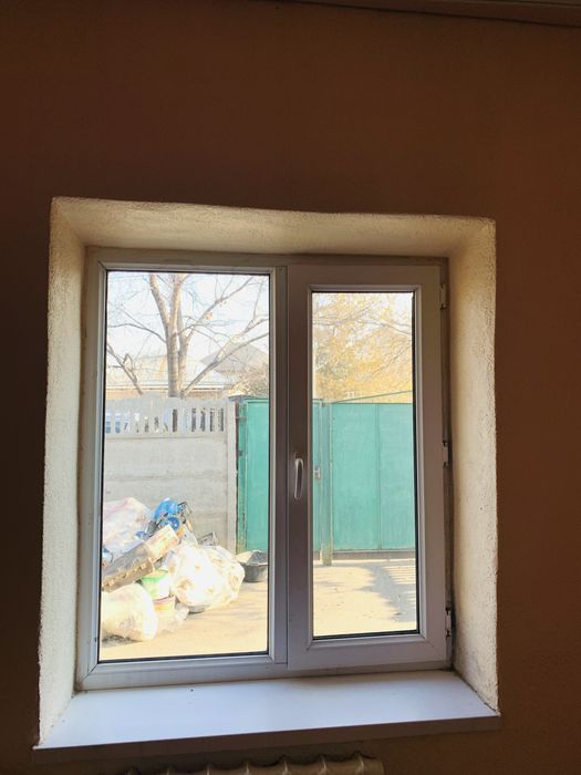 Пластик терезелер бу