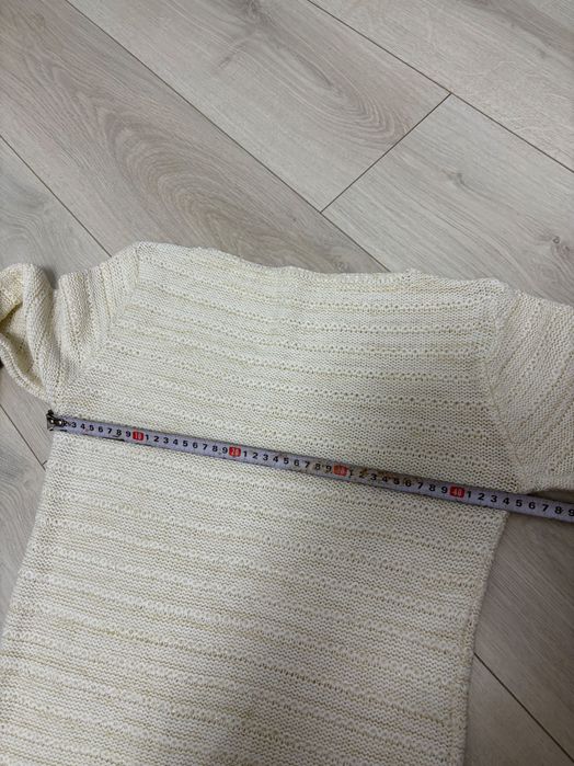 Pulover tricotat alb crem cu auriu