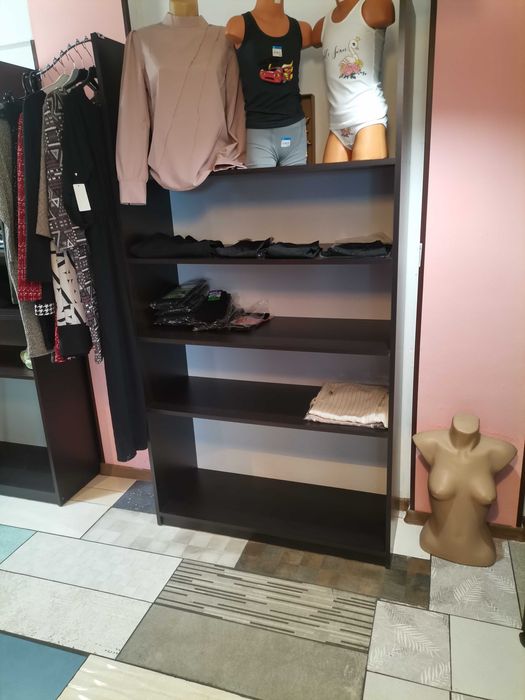 Продавам чисто нови шкафове.скринове за МАГАЗИН. СПЕШНО