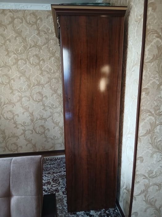 Шкаф купе с зеркалом