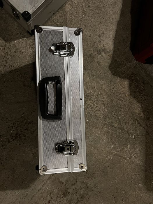 Куфар почти неизползван!