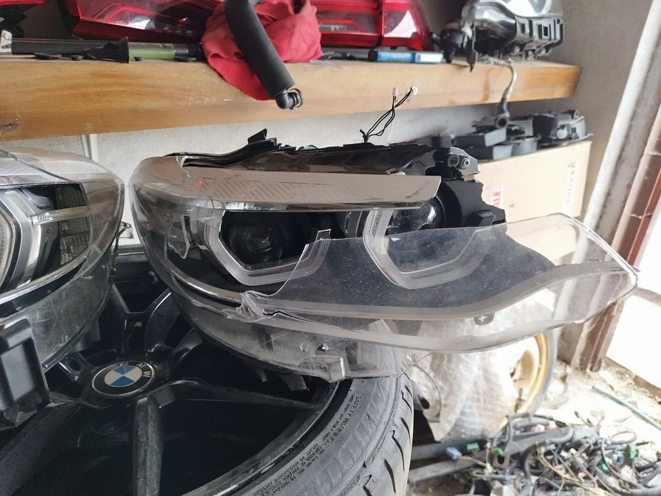 BMW F22 F23 adaptive led счупен