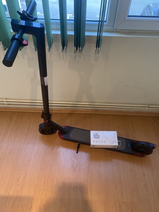 trotineta electrica copii 20kmh la ora,copilul sa aiba 20-45 KG