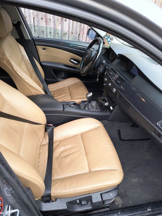 Vând sau schimb la alegere  BMW an 2008 shran an 2009  ambele mașini s