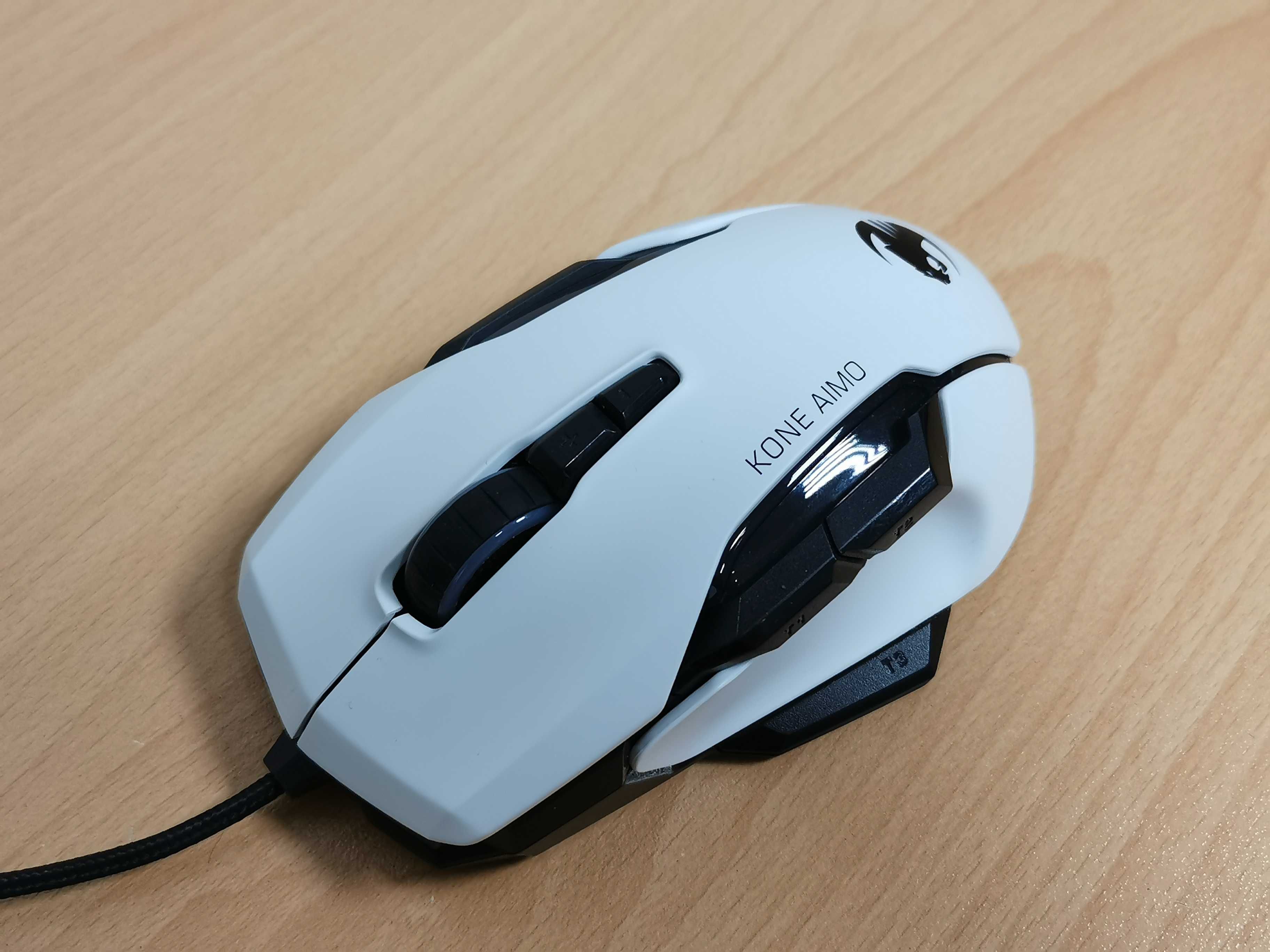 Roccat Kone AIMO геймърска мишка с RGB осветление