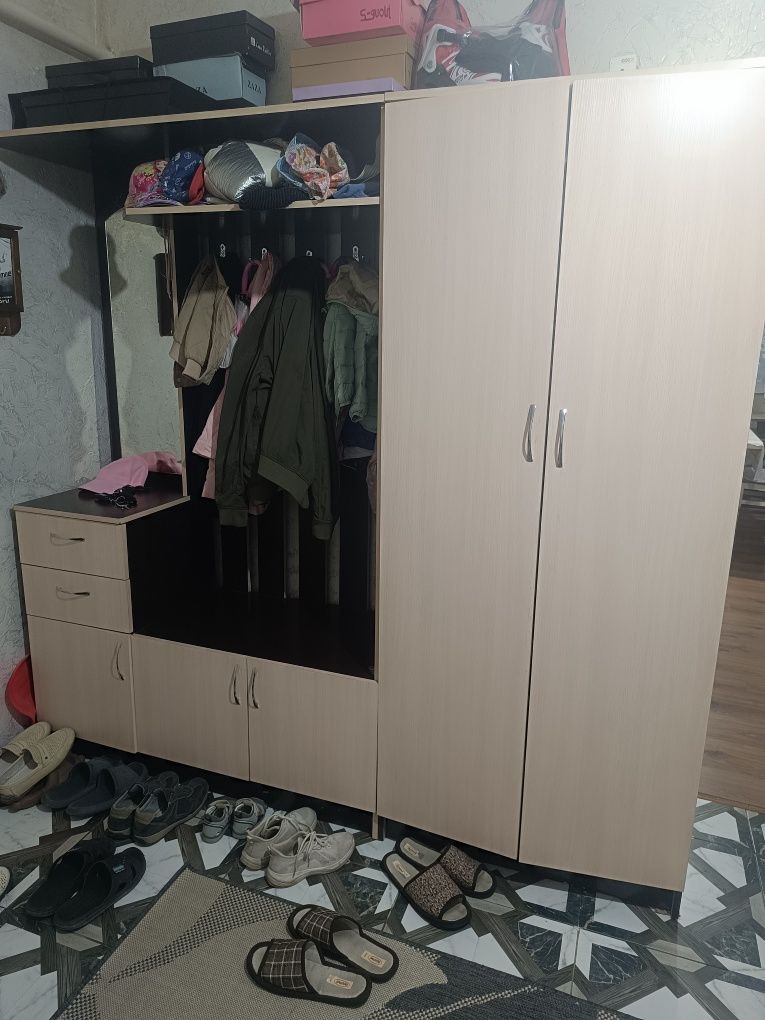 Продам прихожую в хорошем состоянии