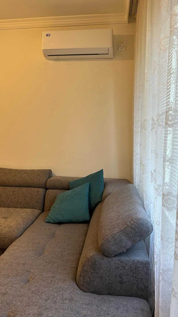 Дава се под наем Двустаен апартамент в Пловдив, Център - 65 кв.м за 375 € - Снимка #1