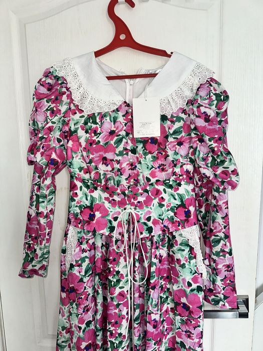 платье с подкладом, поясом и карманами