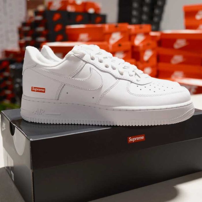 Nike Air Force 1 Low Supreme White R.38