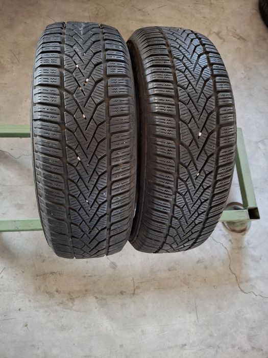 2 Anvelope de iarnă 195 65 r15 Semperit