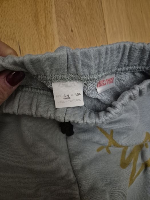 Pantaloni zara, masura 104