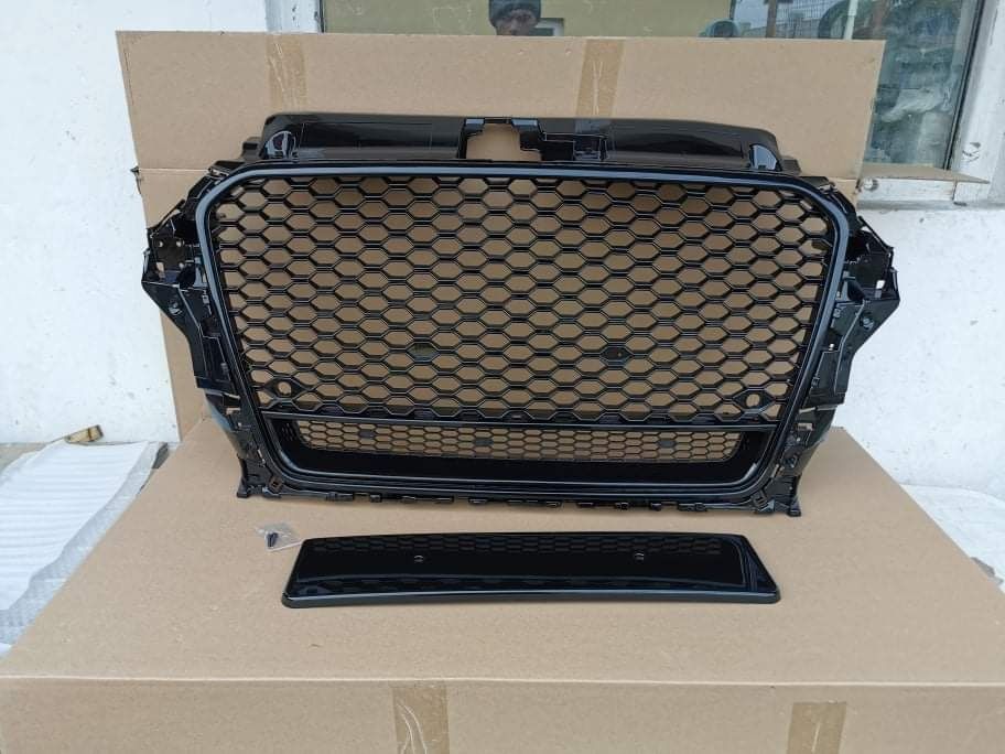 Grila fagure GT AUDI A3 8V (2012-2016) Negru Lucios