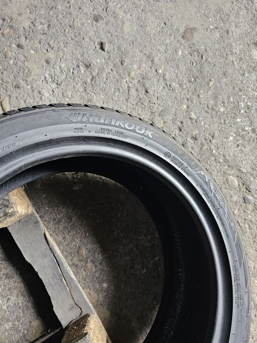 2 anvelope iarna 225 45 18 Hankook