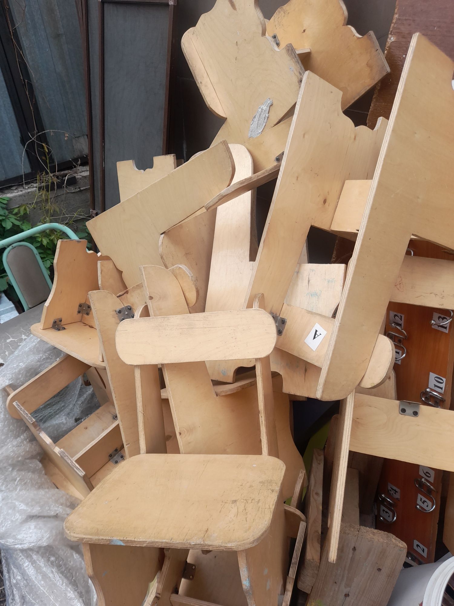 Продам стулья детские