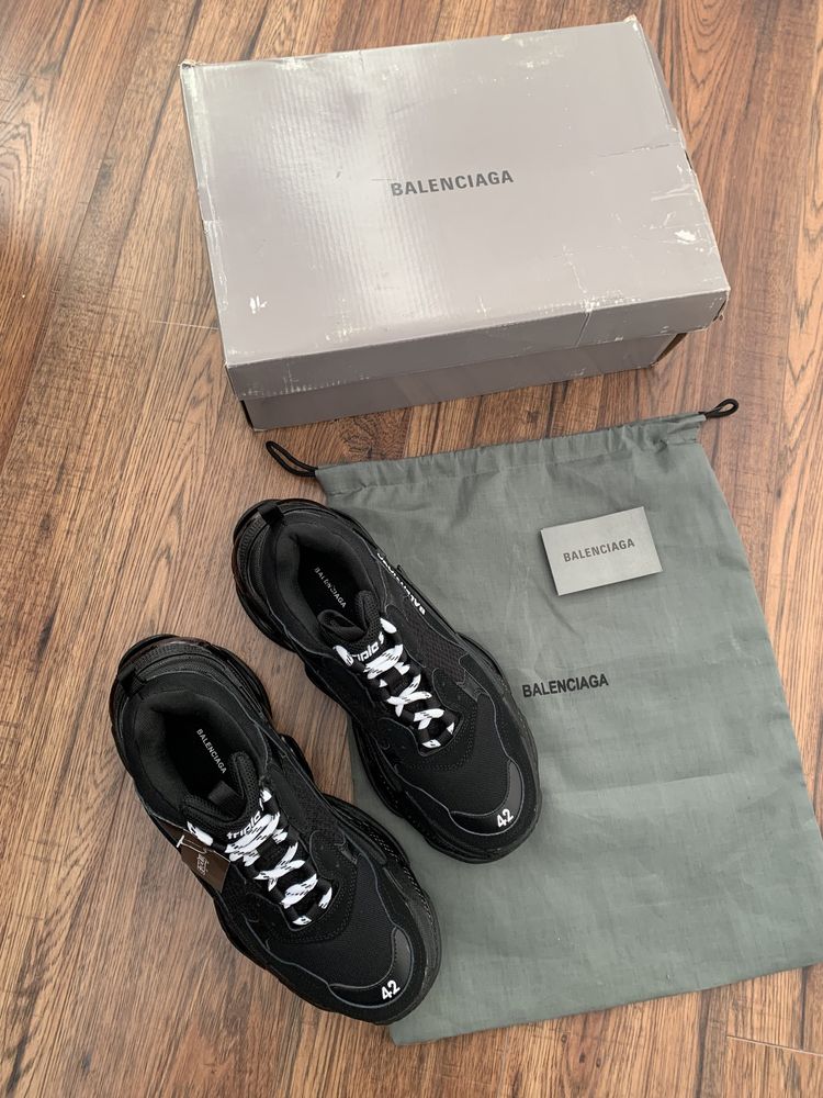 Balenciaga Triple S Black• STOC: 39,40,42 • Livrare 1-2 zile •