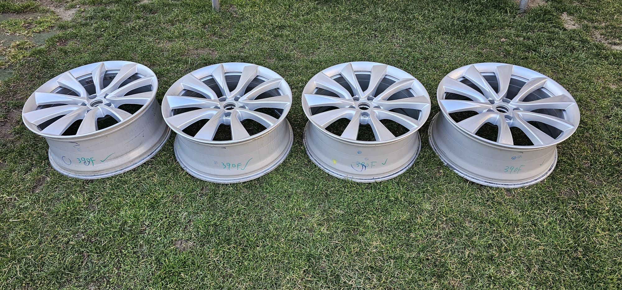 Оригинални 20" SPORT Джанти за Tesla Model 3 и Tesla Model Y