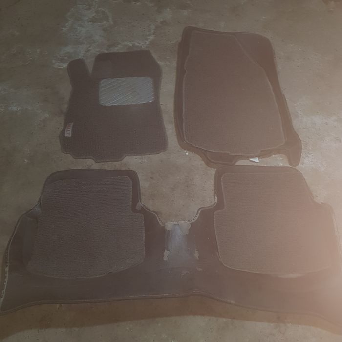 Kobalt poliklar sotiladi