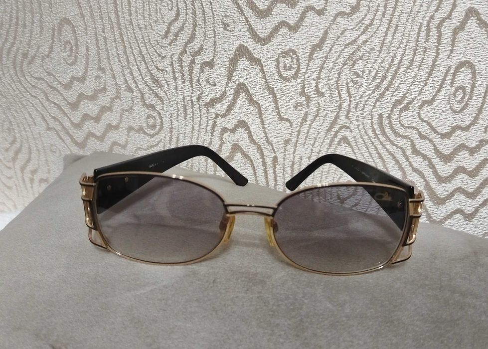 Солнцезащитные очки Cazal