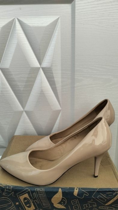 Продам шикарные  кожаные туфли