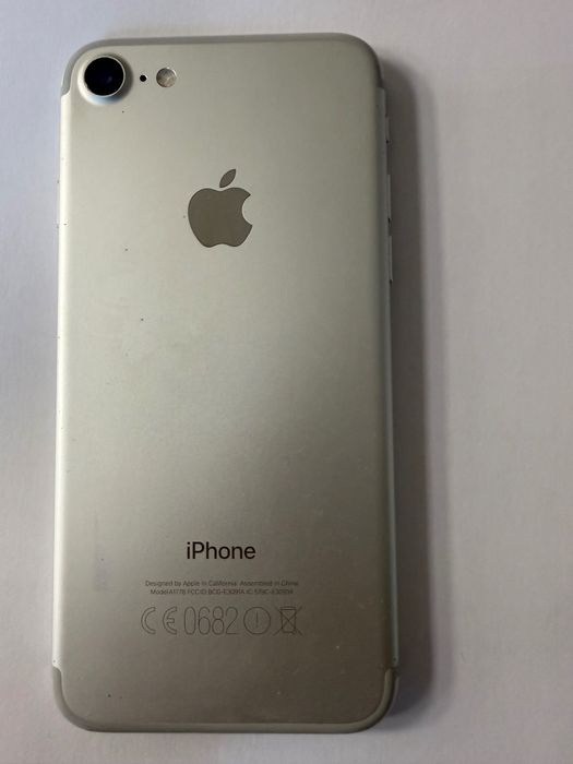 iPhone 7 128 gb отличен