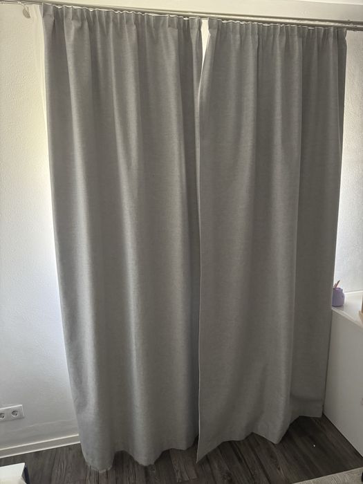 Draperii blackout camera