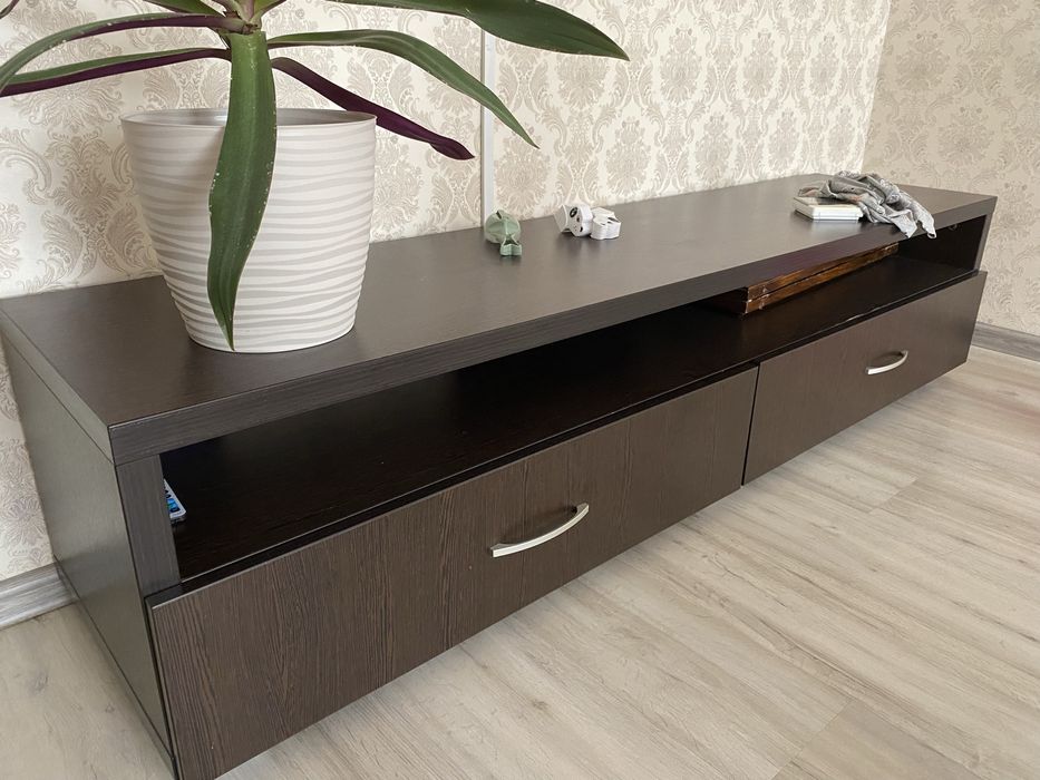 Тумба под телевизор