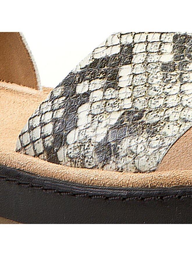 Clarks чисто нови номер 38 естествена кожа