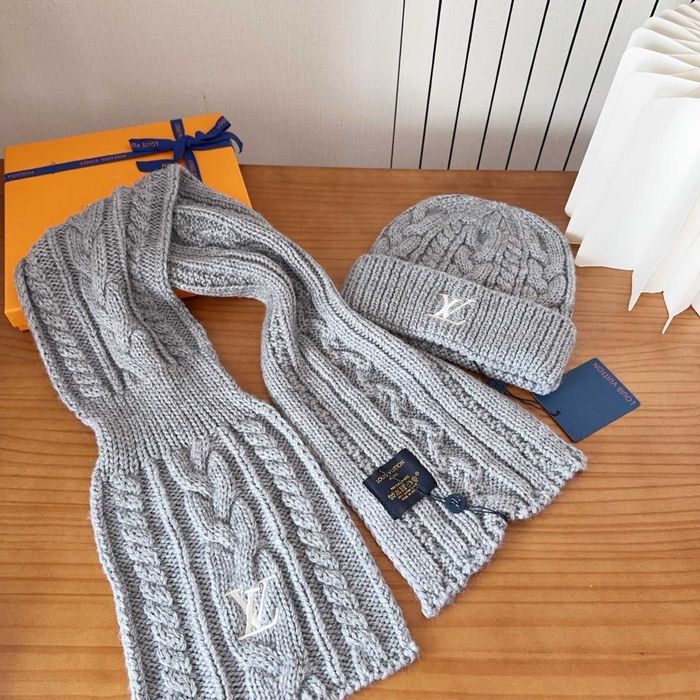 Set Caciula + Fular Louis Vuitton Premium