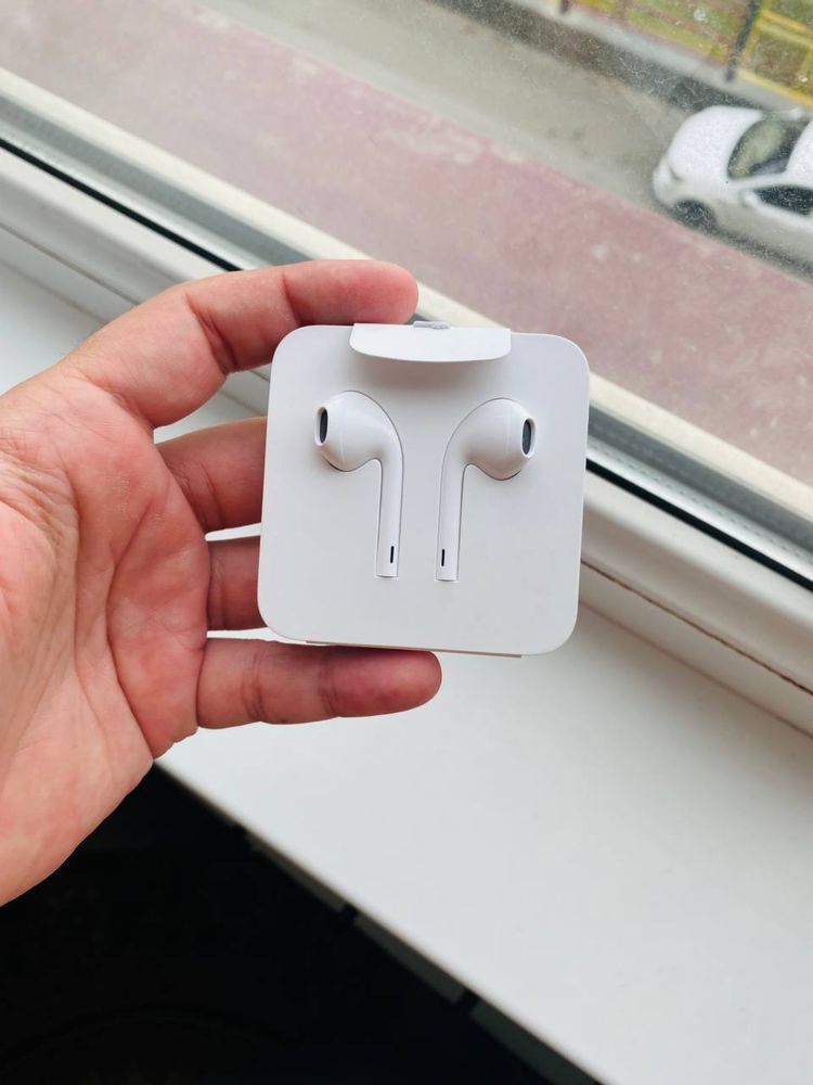 EarPods Iphone 11 original SROCHNO