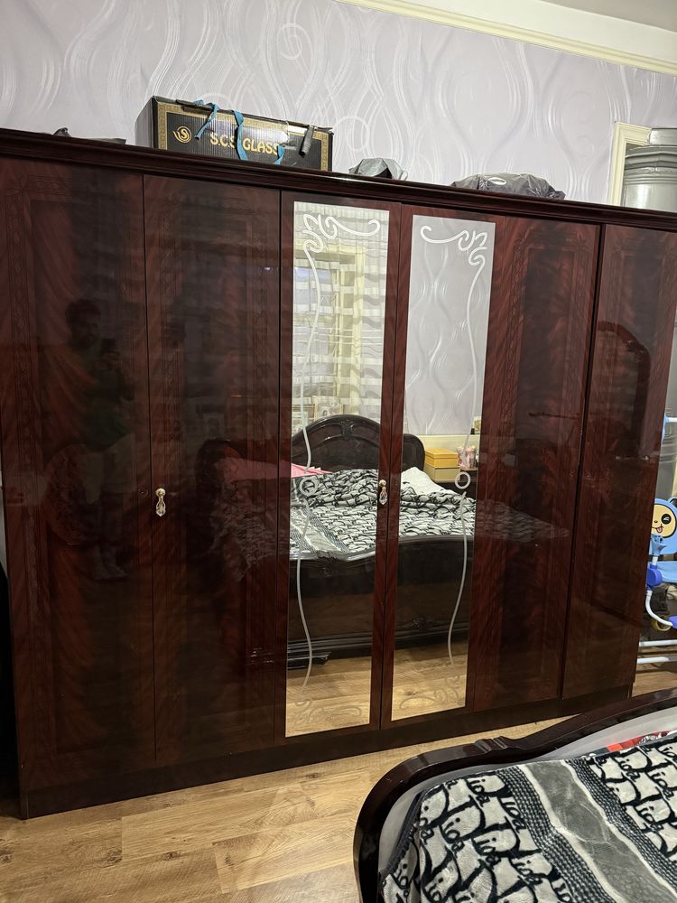 Продам комплект мебели  для спальни