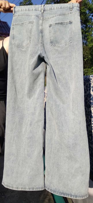 Blugi rupți mărimea M