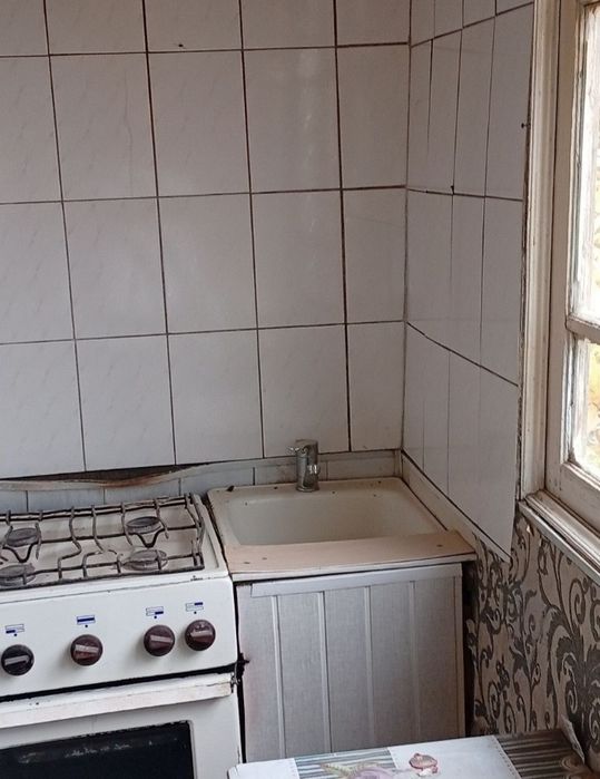 Продам квартиру ЮНУСАБАД орентир сампи 1/4/4  кирпич 1.5/3