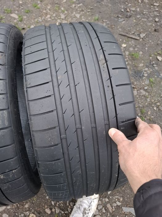 Vand 2 anvelope 275 35 19 gripmax de vara ca noi dot 2024