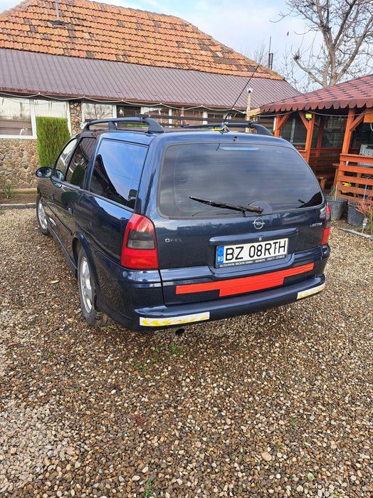 Vând Opel Vectra B