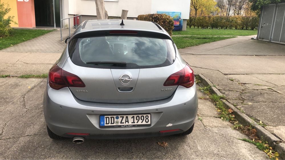 Vand opel astra j
