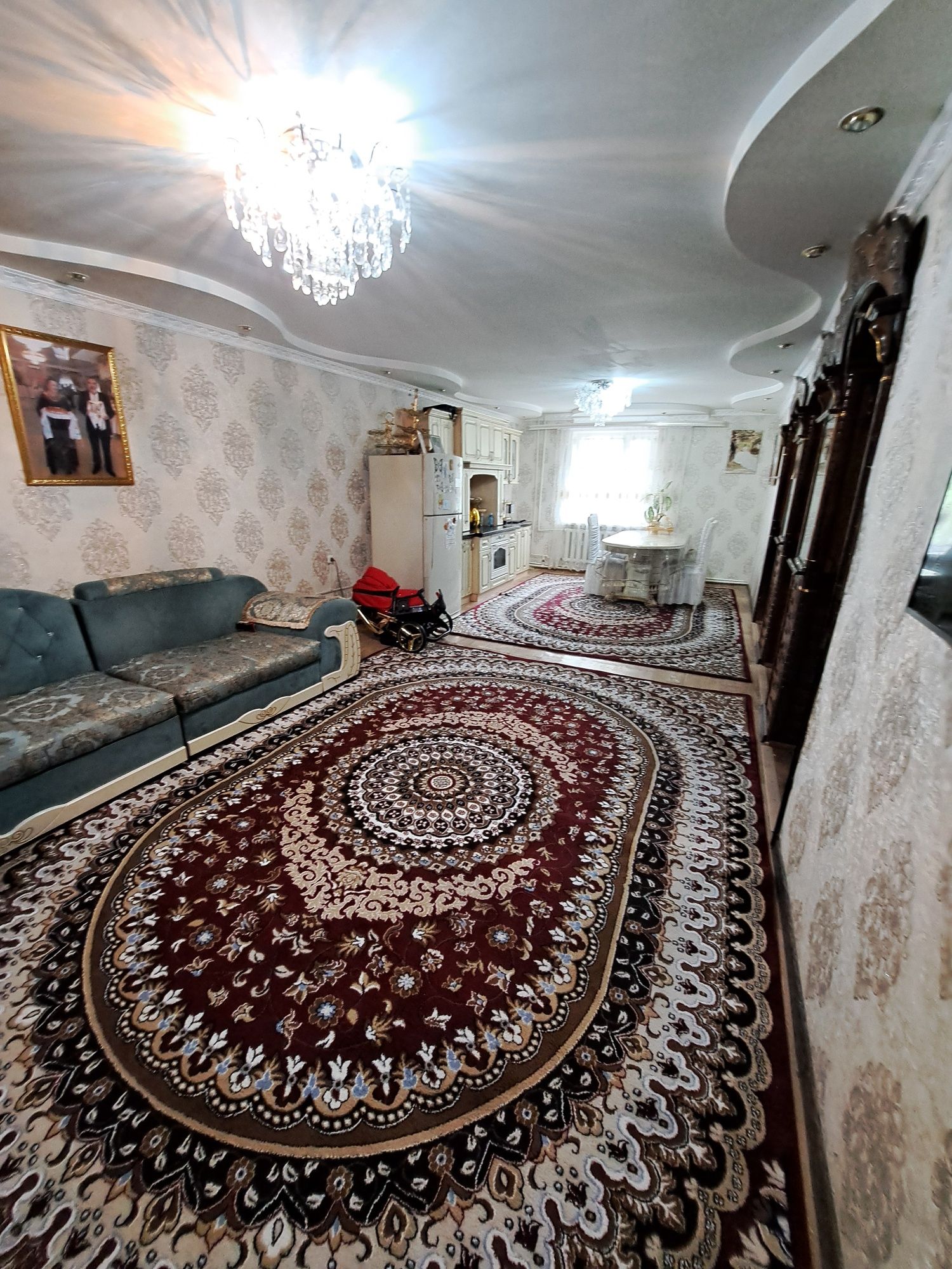 Продаём благоустроенный двухэтажный коттедж  по ул. Крупской