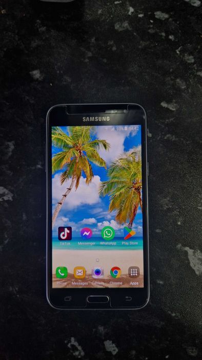Vand Telefon Mobil Samsung J3 cu 4G/LTE !! Liber Retea !! la 200lei